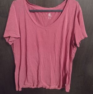 GAP fit raspberry V neck Tee size L